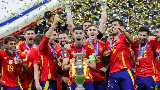Jungstars führen Spanien zum Rekord-Titel - England trauert
